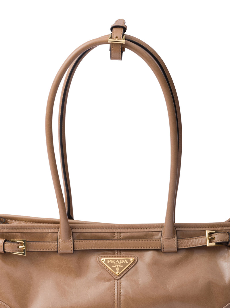 MEDIUM LEATHER HANDBAG