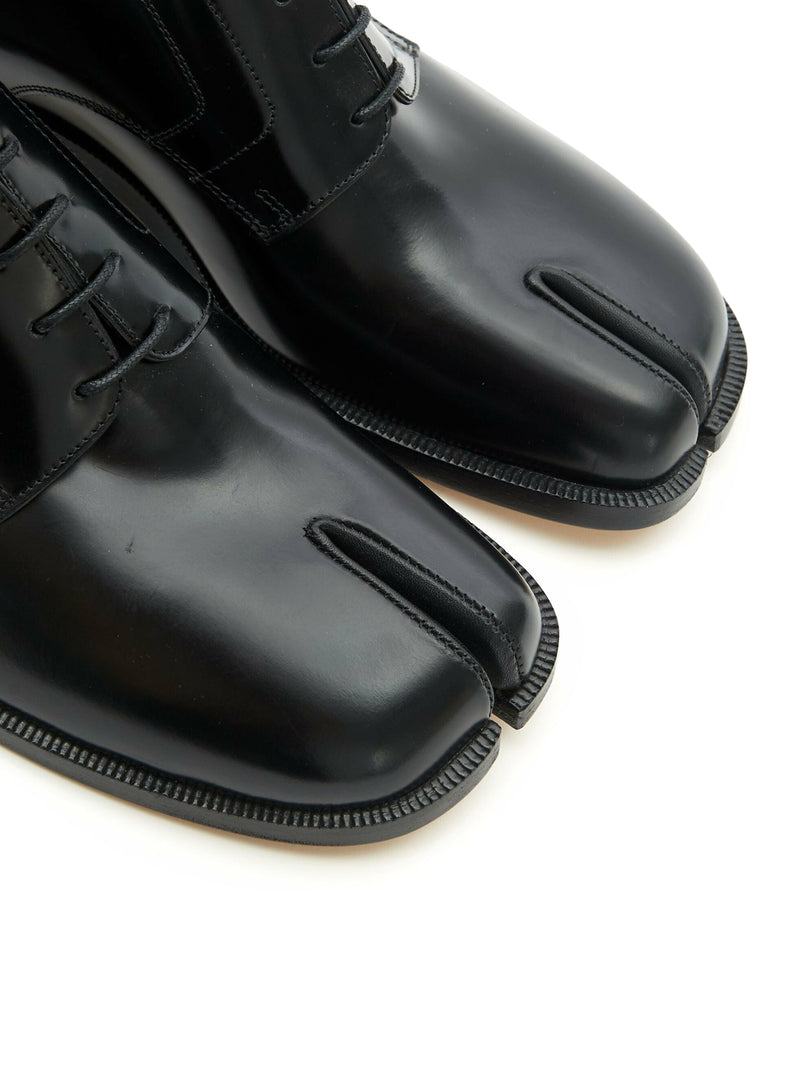 DERBY TABI IN POLISHED CALFSKIN