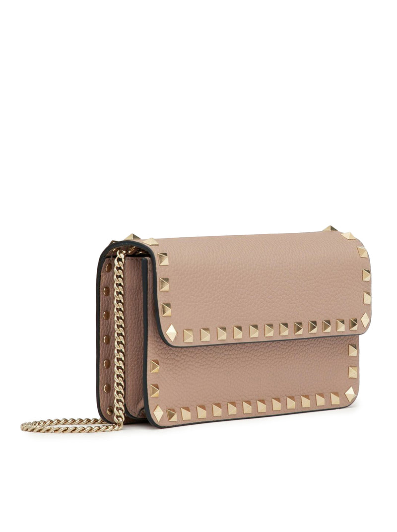 ROCKSTUD CHAIN POUCH IN GARNET CALFSKIN