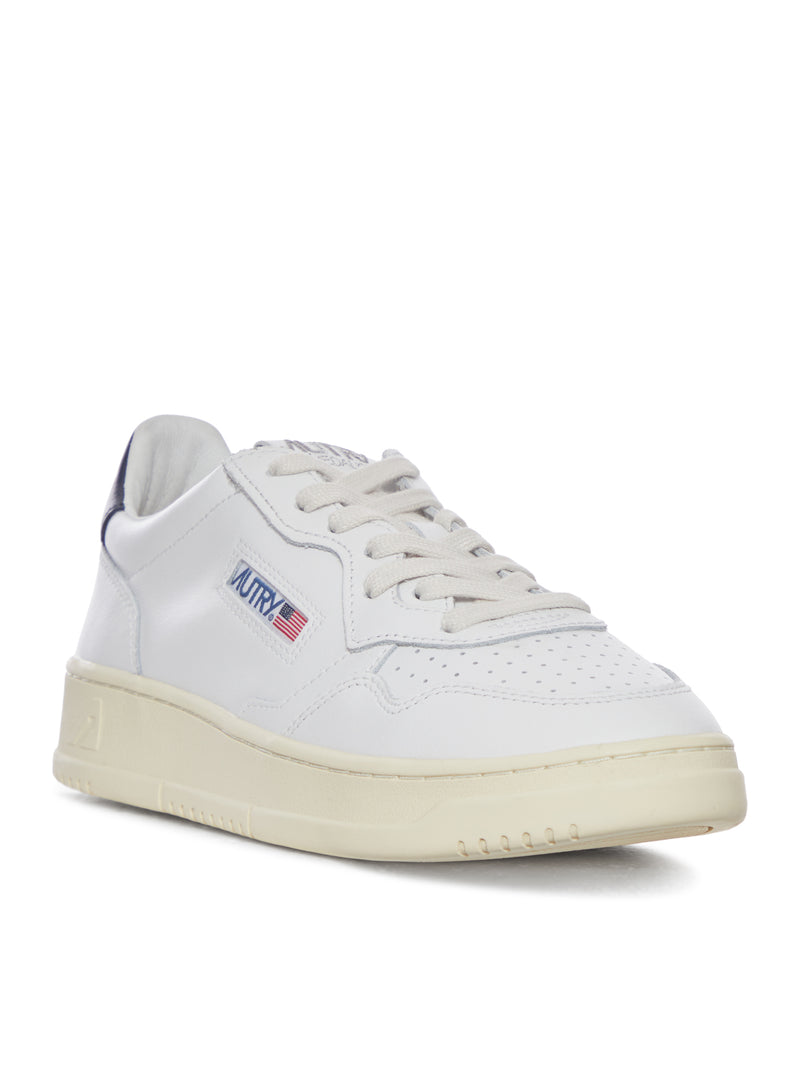 MEDALIST LOW SNEAKERS IN WHITE AND BLUE LEATHER