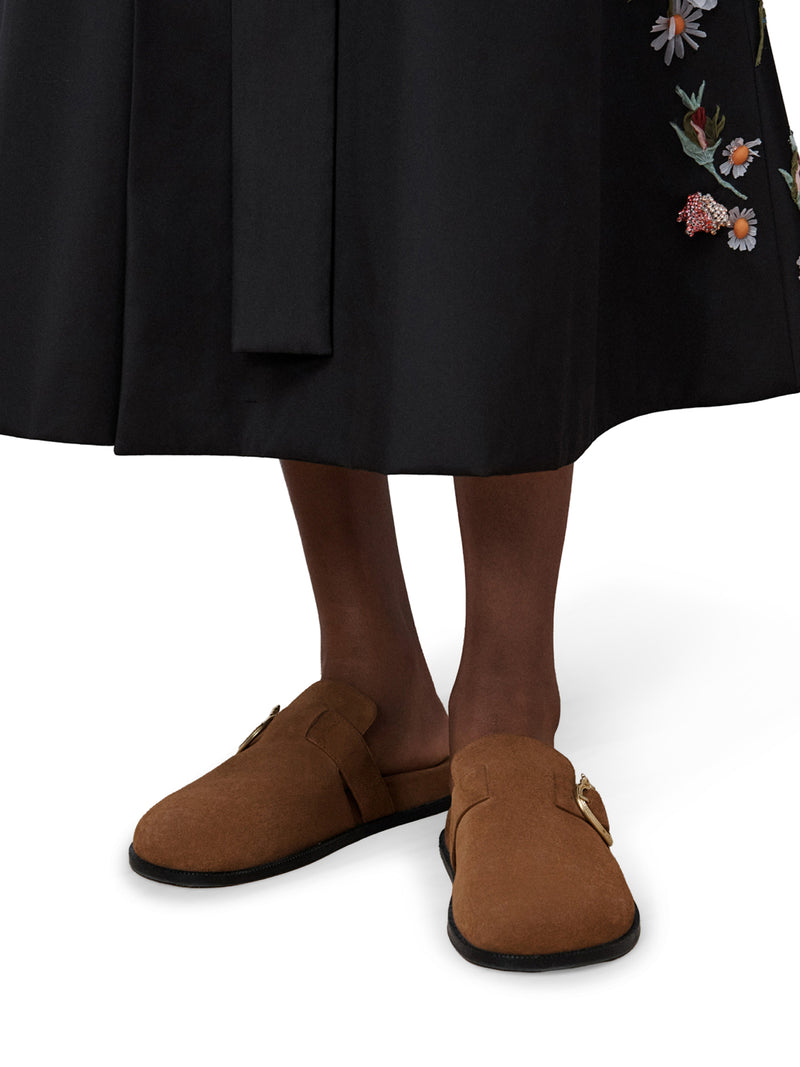 SABOT WITH MÉDAILLON BUCKLE IN SUEDE CALFSKIN