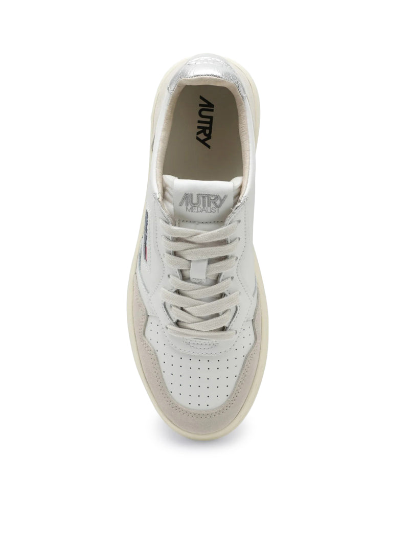 MEDALIST LOW LEATHER SNEAKERS