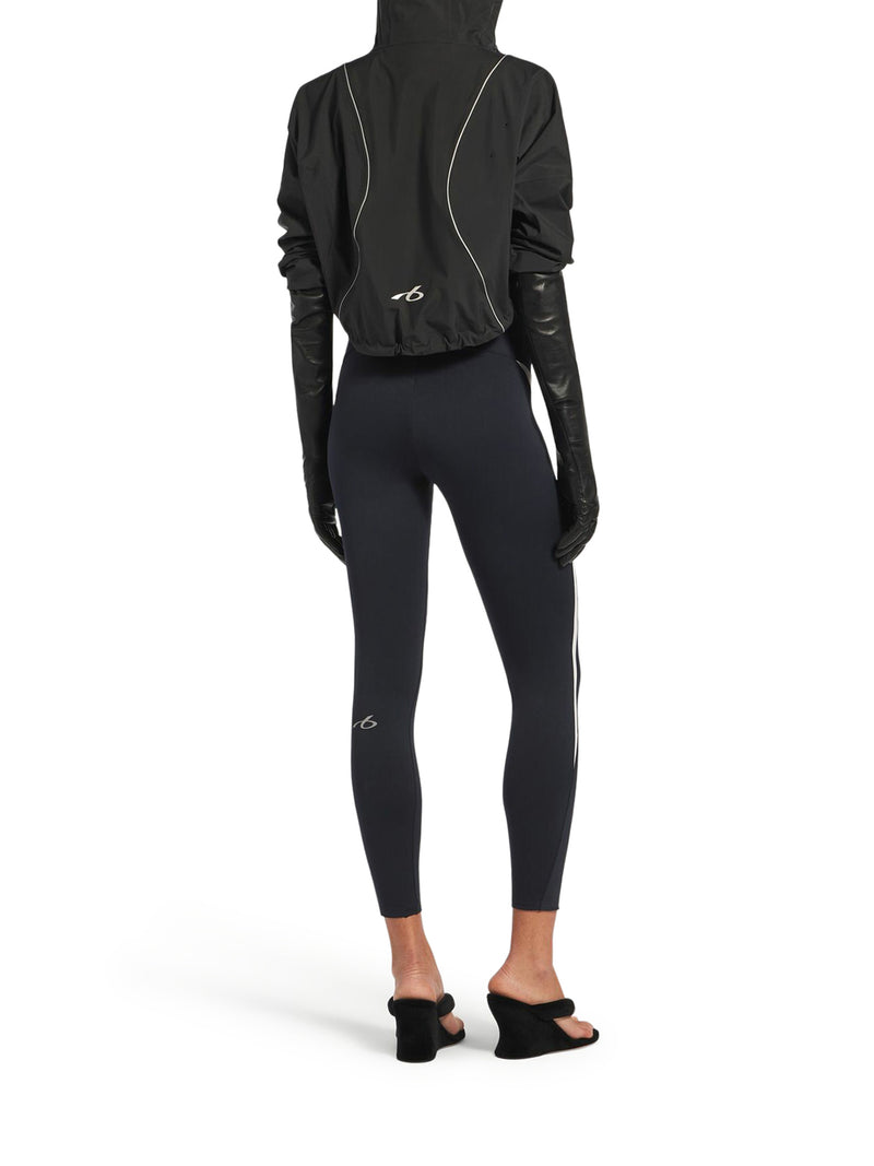 TECHWEAR CROPPED JACKET IN BLACK