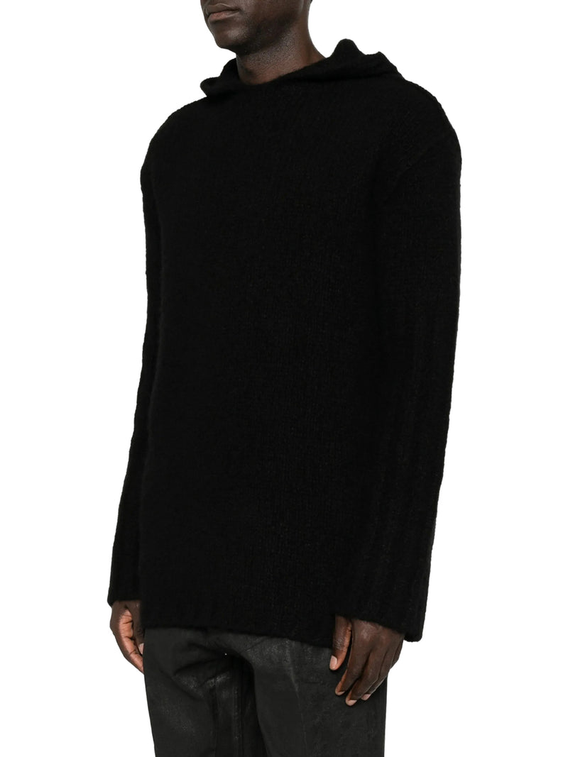 OVERSIZED HOODED SWEATER IN SOFT KNIT