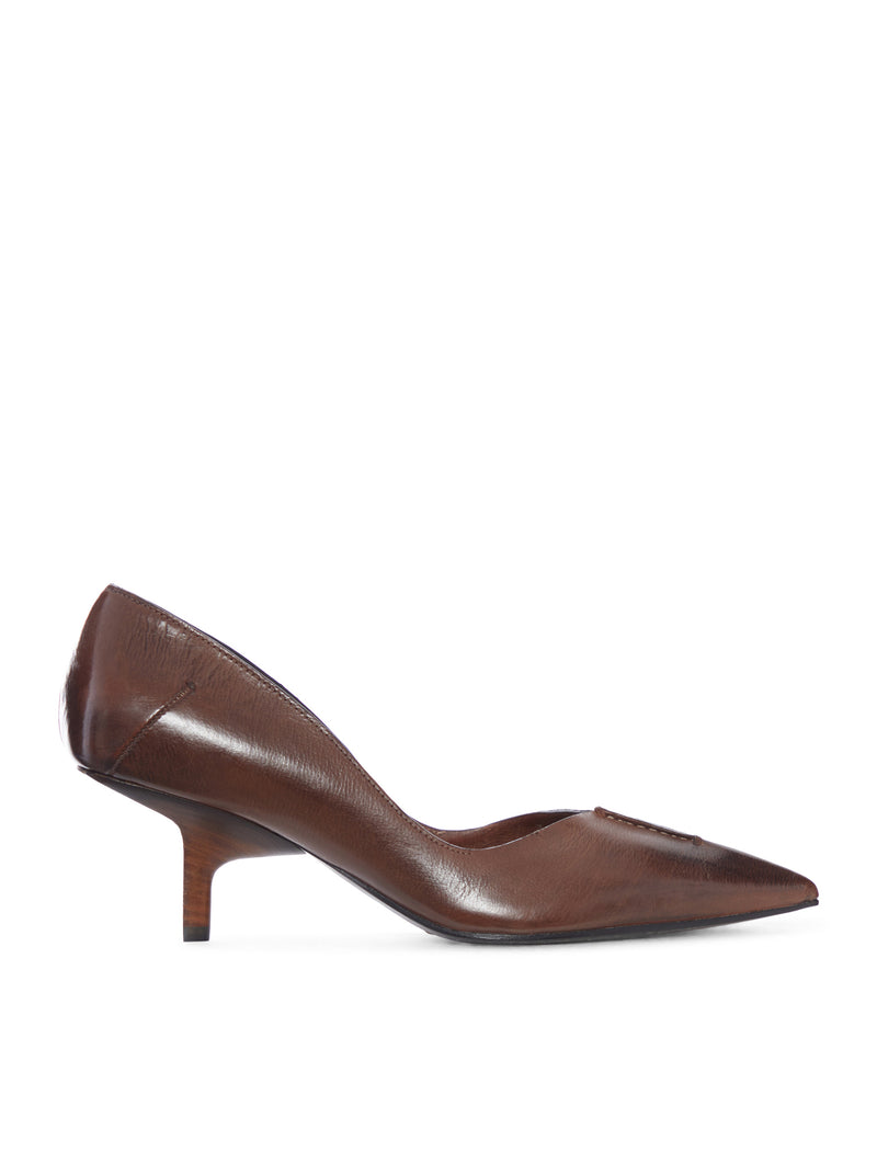 LOW-HEEL LEATHER PUMPS