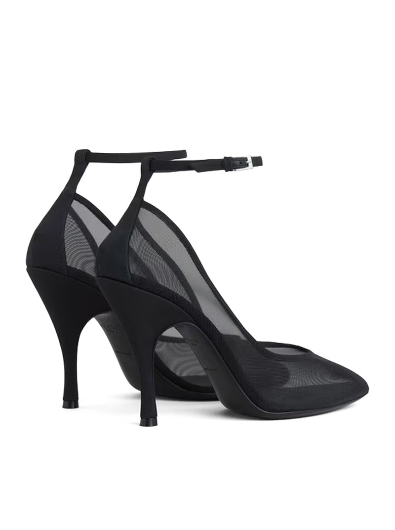 PUMPS WITH MESH STRIPS