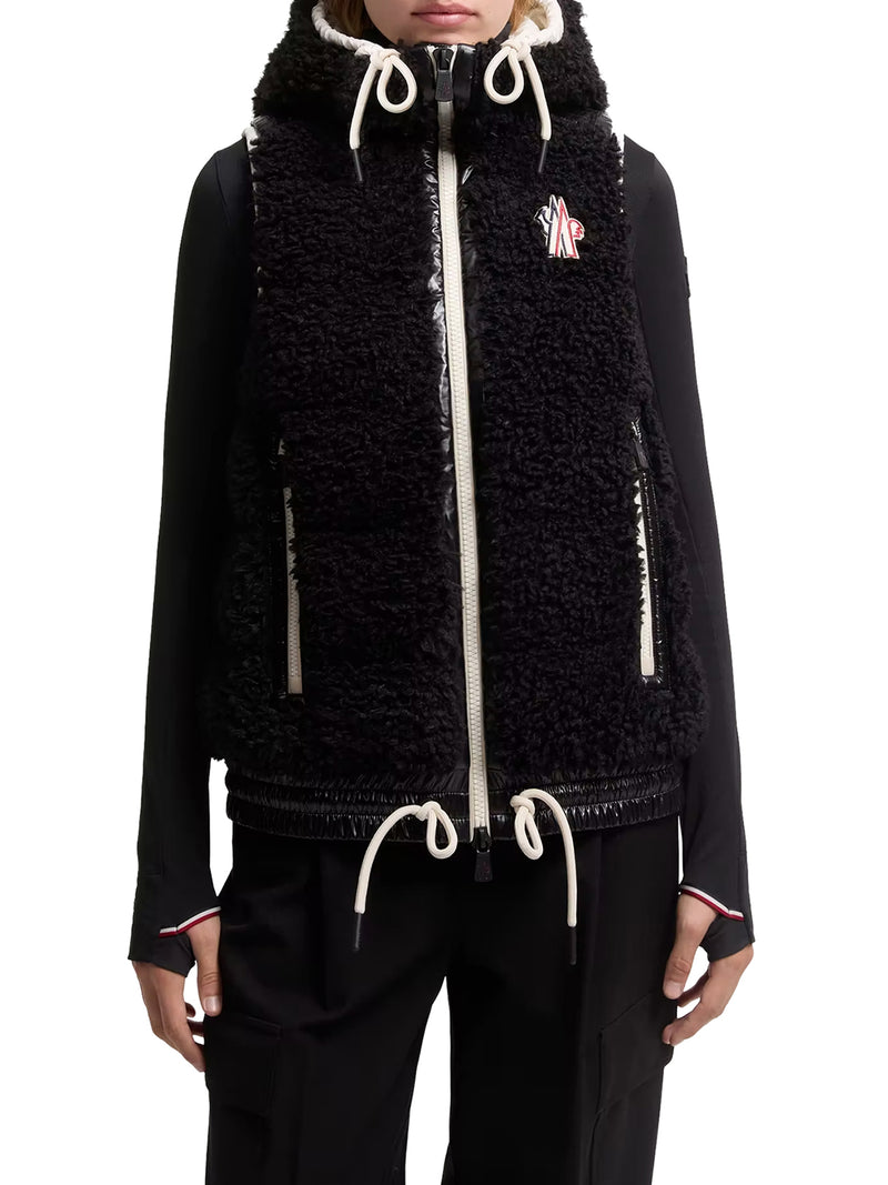 INSULATED TEDDY-STYLE VEST WITH HOOD