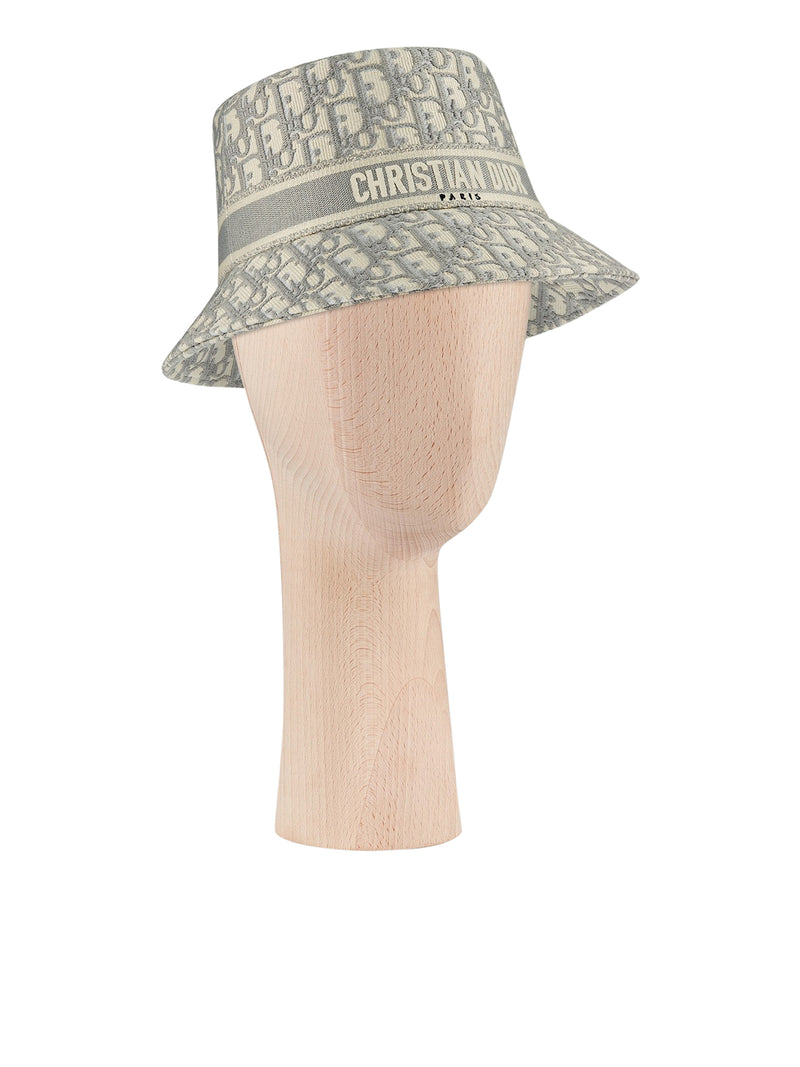 D-OBLIQUE SMALL BRIM BUCKET HAT