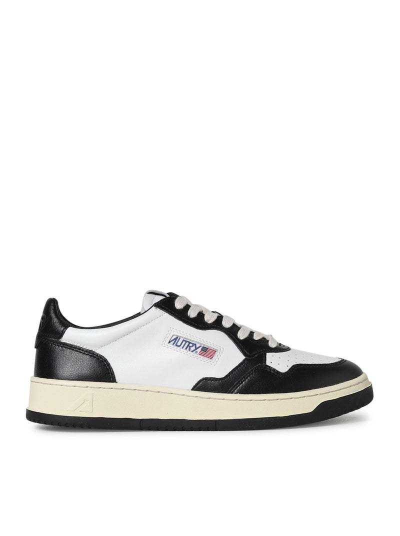 MEDALIST LOW SNEAKERS IN WHITE BLACK LEATHER