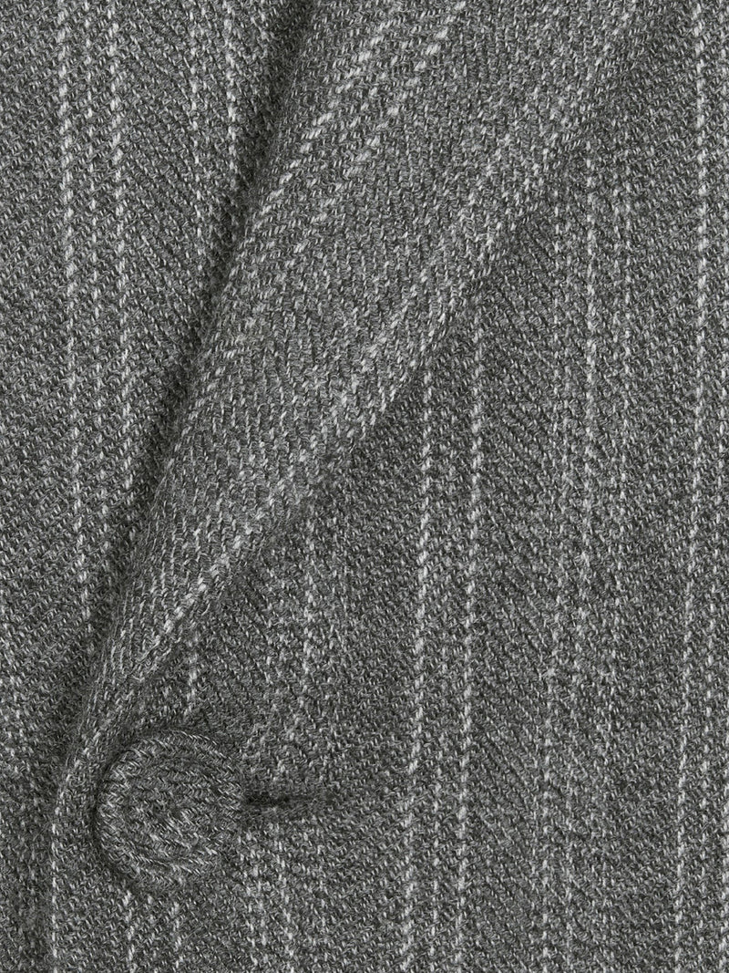 Bar coat with slanted closure