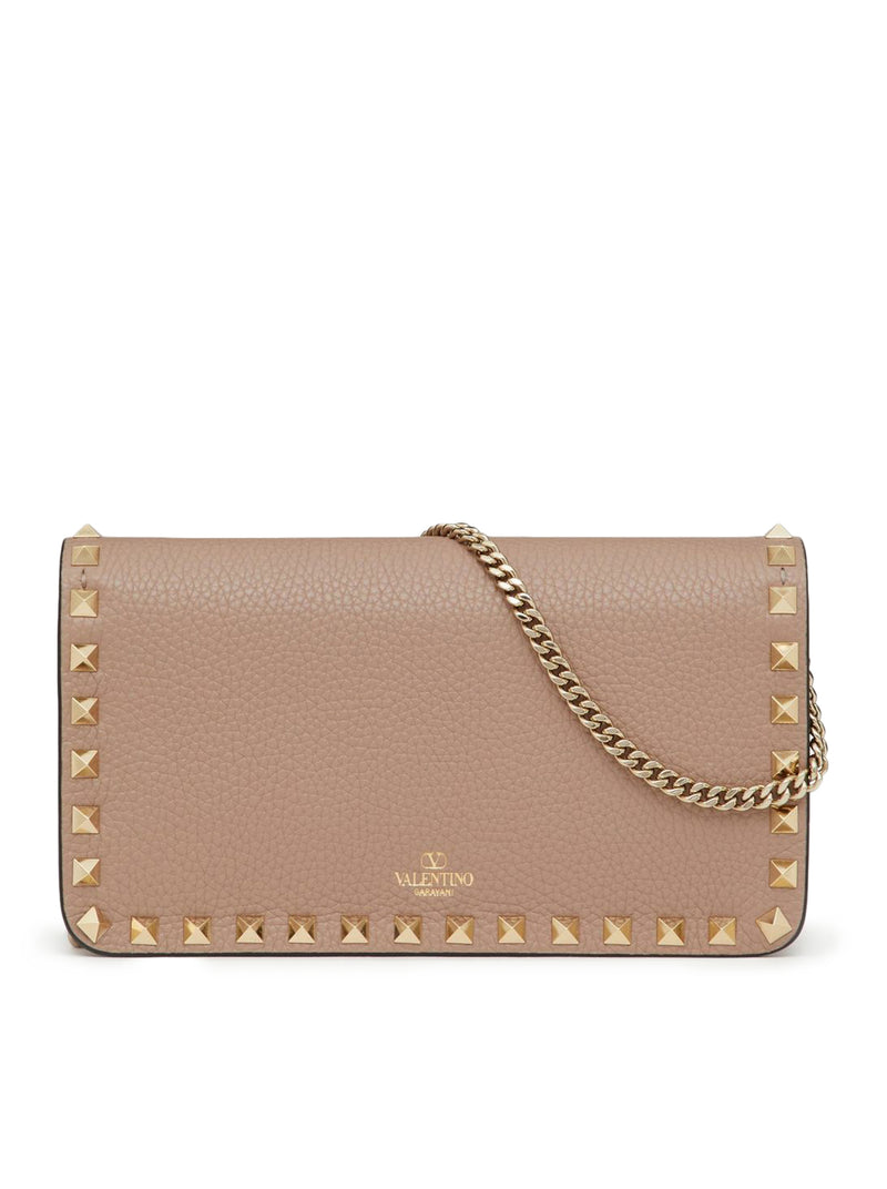 ROCKSTUD CHAIN ??POUCH IN GARNET CALFSKIN