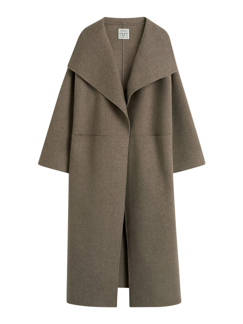 SIGNATURE WOOL AND CASHMERE COAT