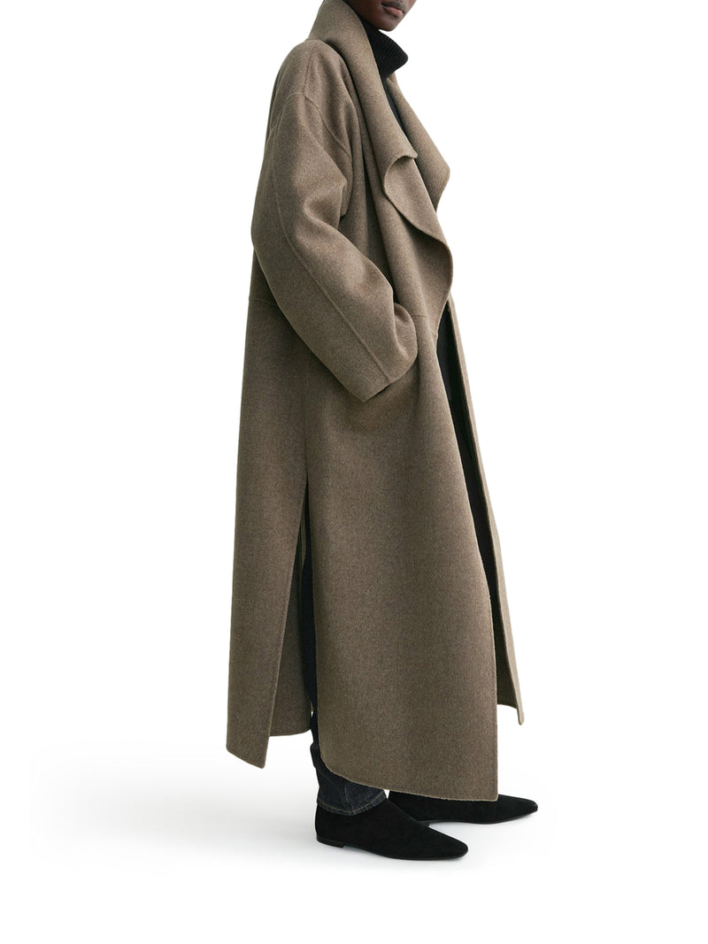 SIGNATURE WOOL AND CASHMERE COAT