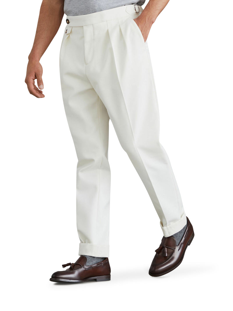 Tapered trousers with pleats