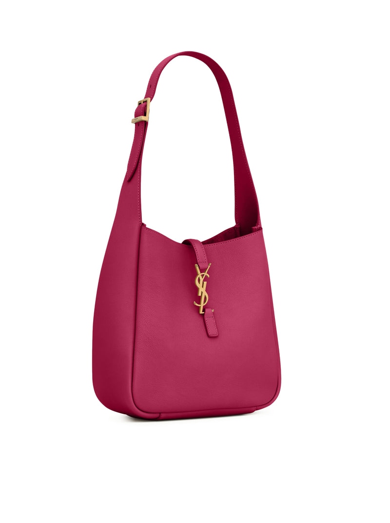 THE 5 À 7 SMALL AND SOFT IN HAMMERED LEATHER