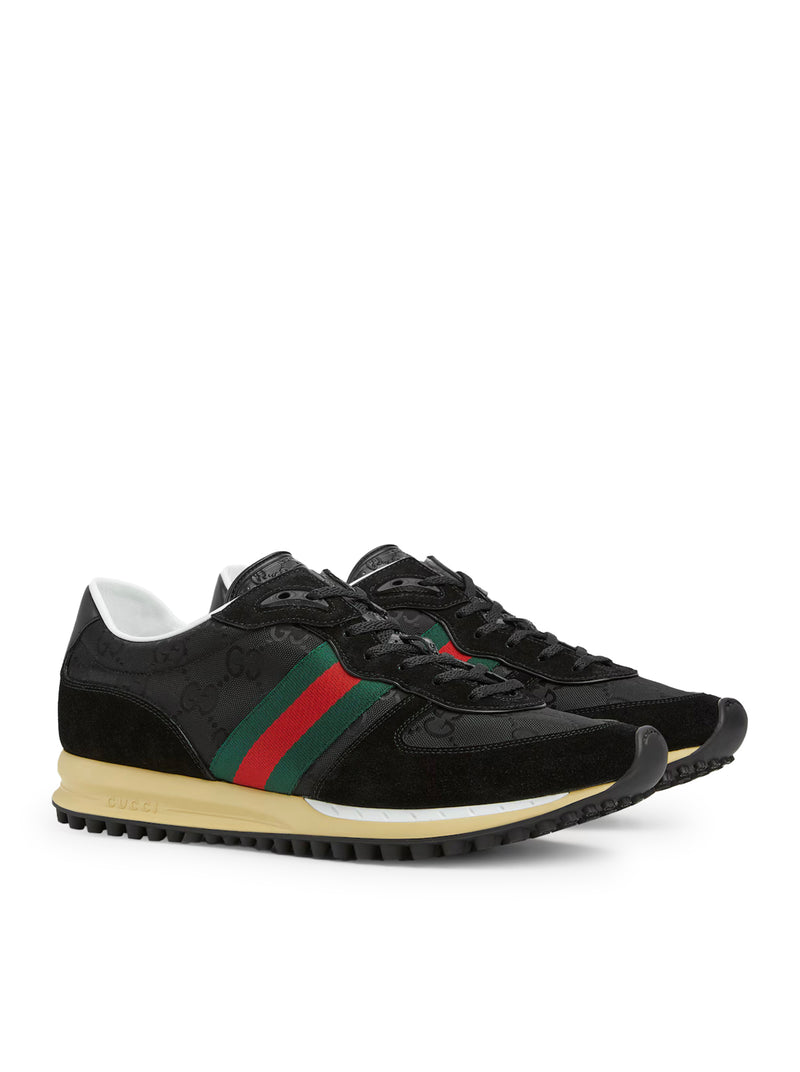 SNEAKER RE-MOTION