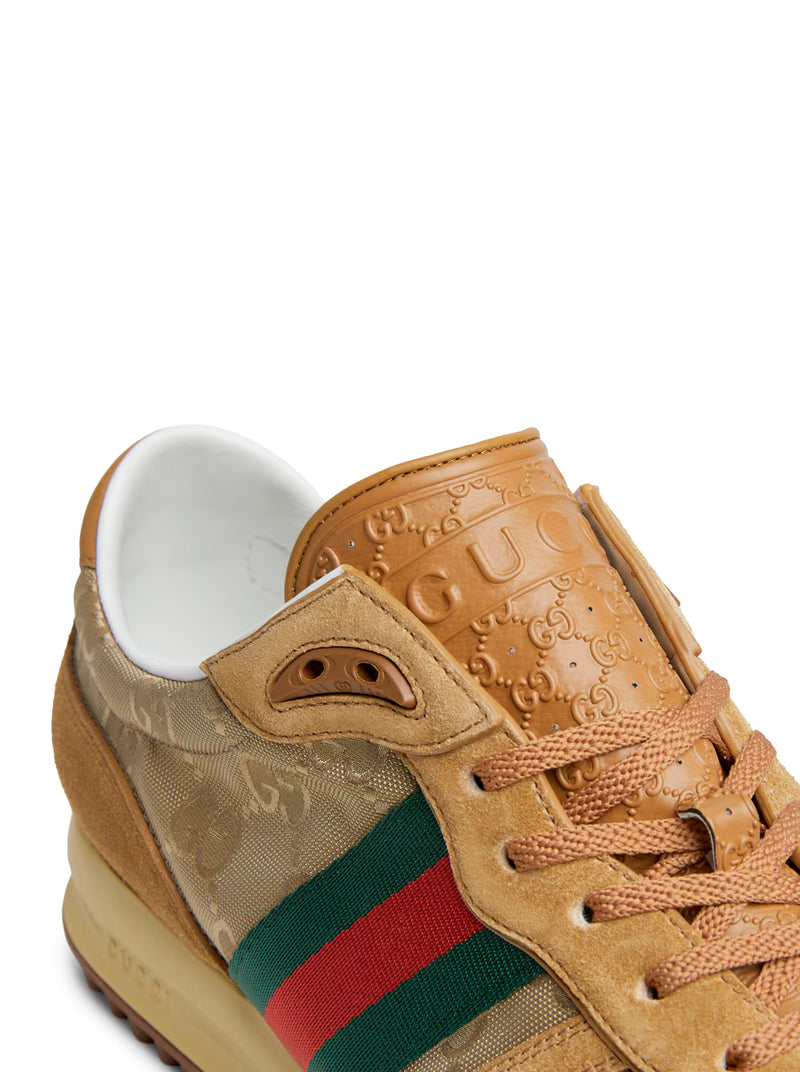 SNEAKER RE-MOTION