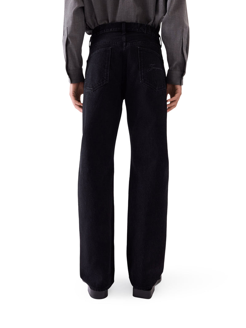 STRAIGHT PANTS IN DE-NÎMES DENIM