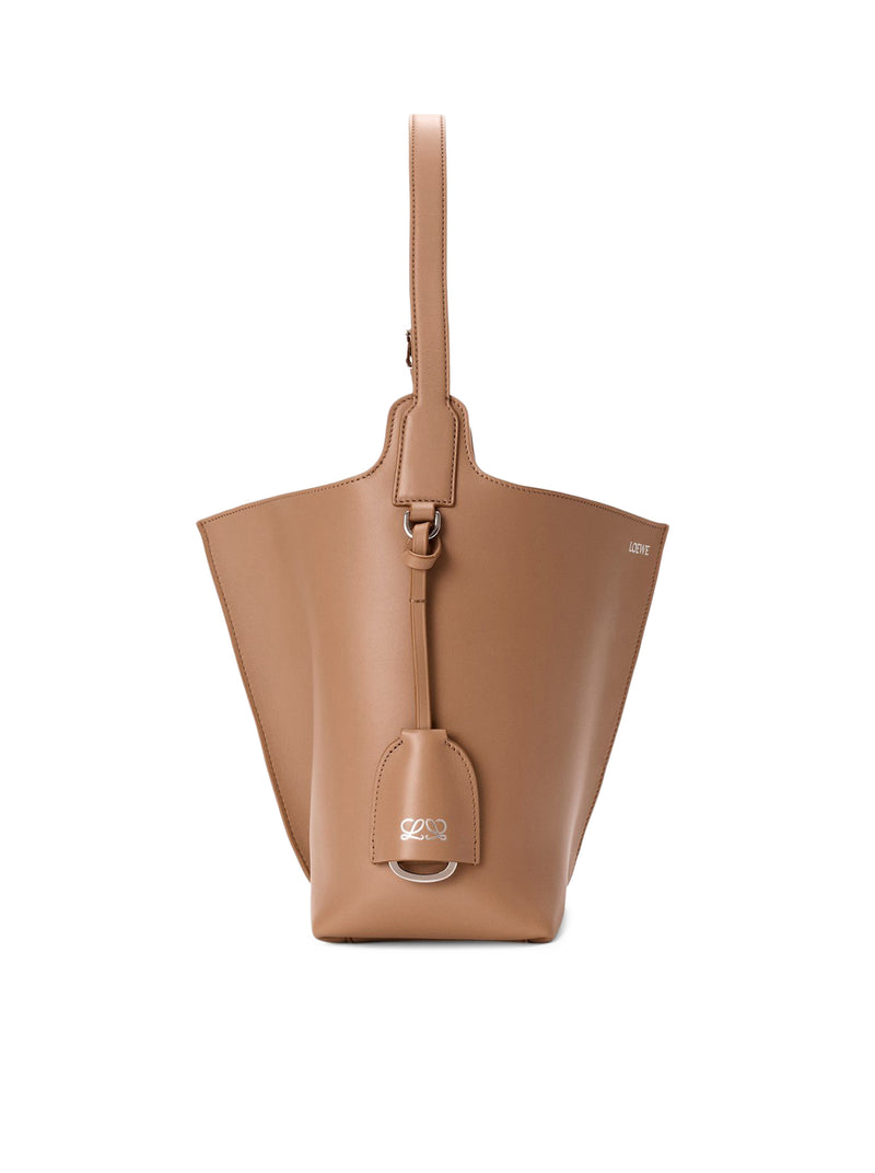 BILBAO MEDIUM BUCKET BAG IN SMOOTH CALFSKIN