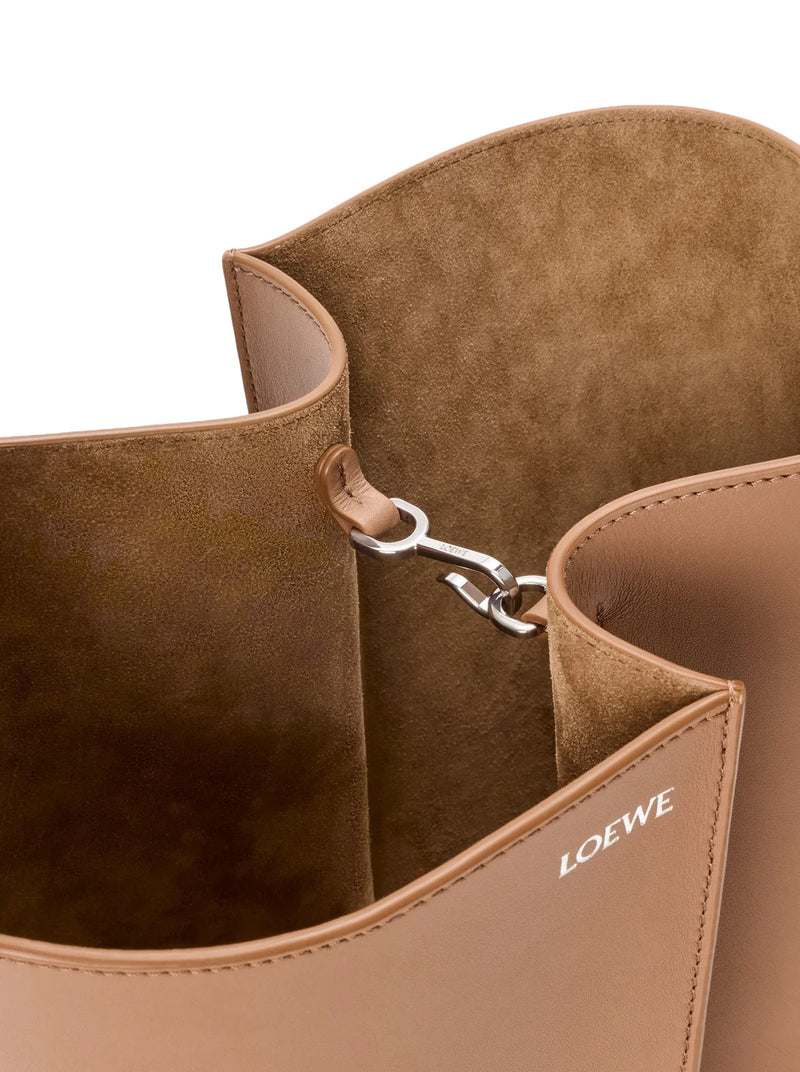 BILBAO MEDIUM BUCKET BAG IN SMOOTH CALFSKIN
