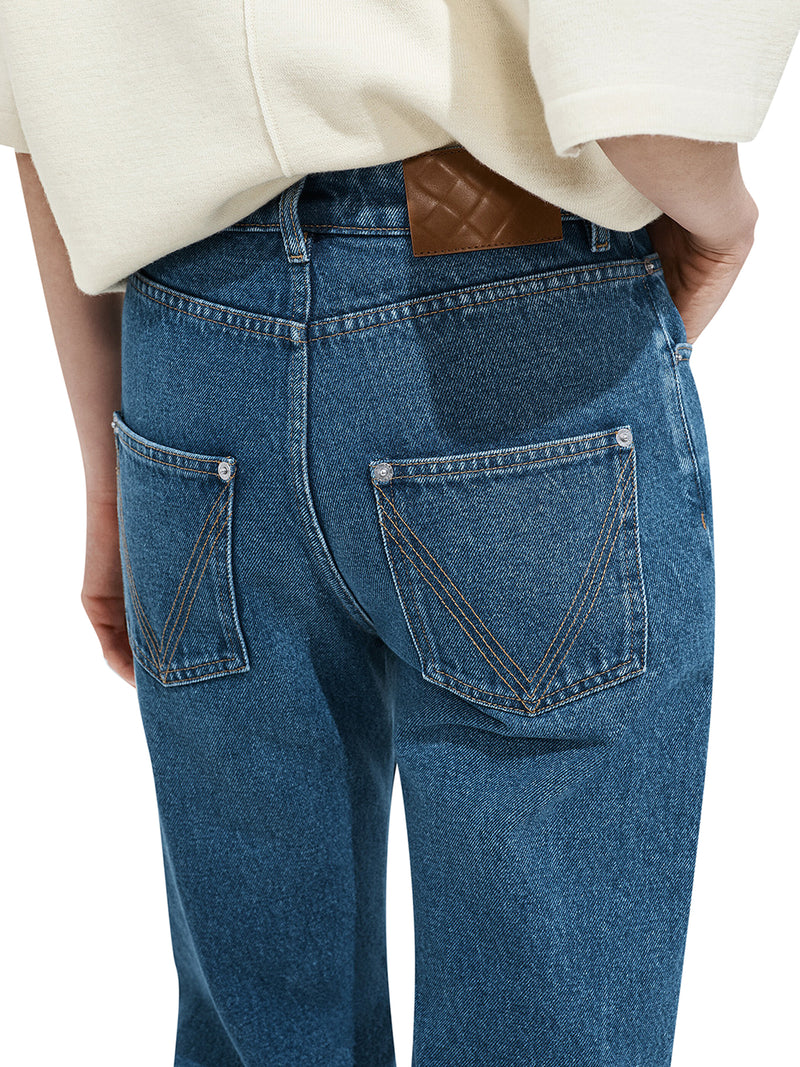 STRAIGHT LEG MEDIUM WASH JEANS