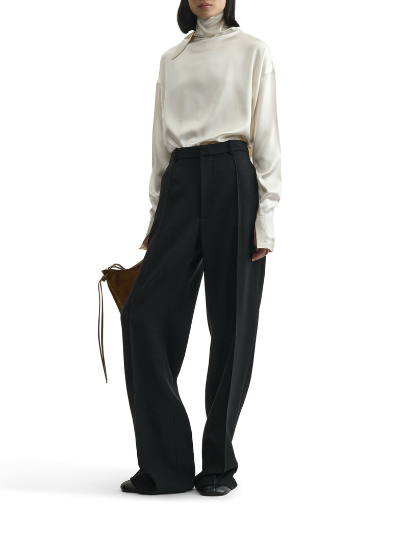 SILK KNOT NECK TOP