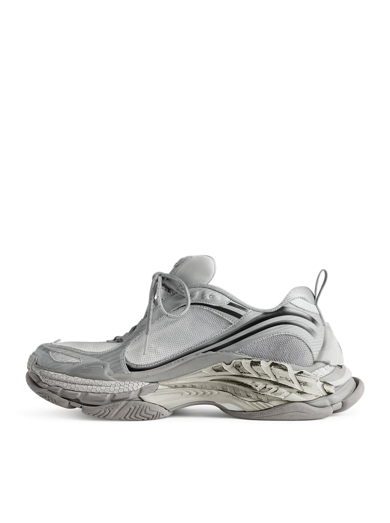 TRIPLE S SNEAKER IN GREY