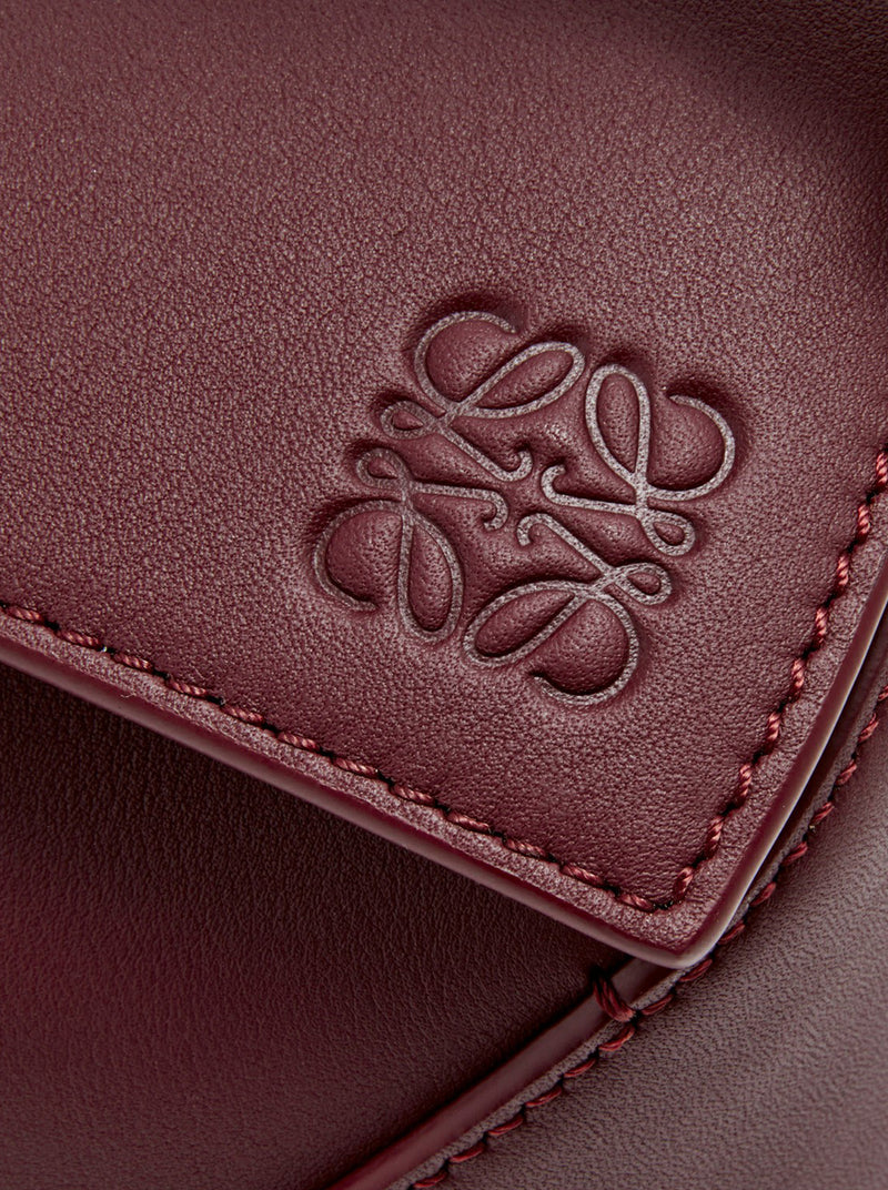 SMALL PUZZLE EDGE BAG IN CLASSIC CALFSKIN LEATHER