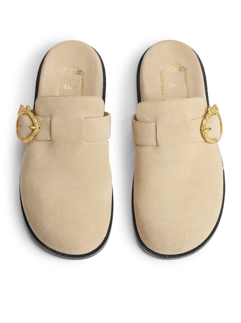 SABOT WITH MÉDAILLON BUCKLE IN SUEDE CALFSKIN