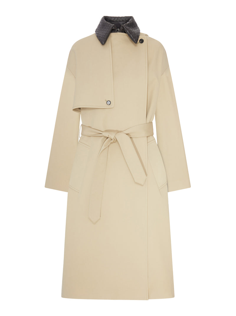 COTTON TRENCH COAT WITH WOVEN LEATHER COLLAR