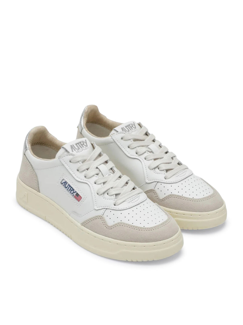 MEDALIST LOW LEATHER SNEAKERS