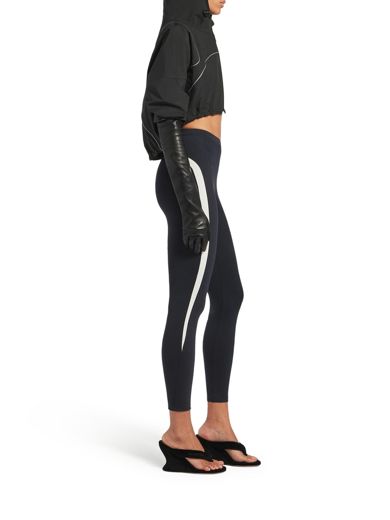 TECHWEAR CROPPED JACKET IN BLACK