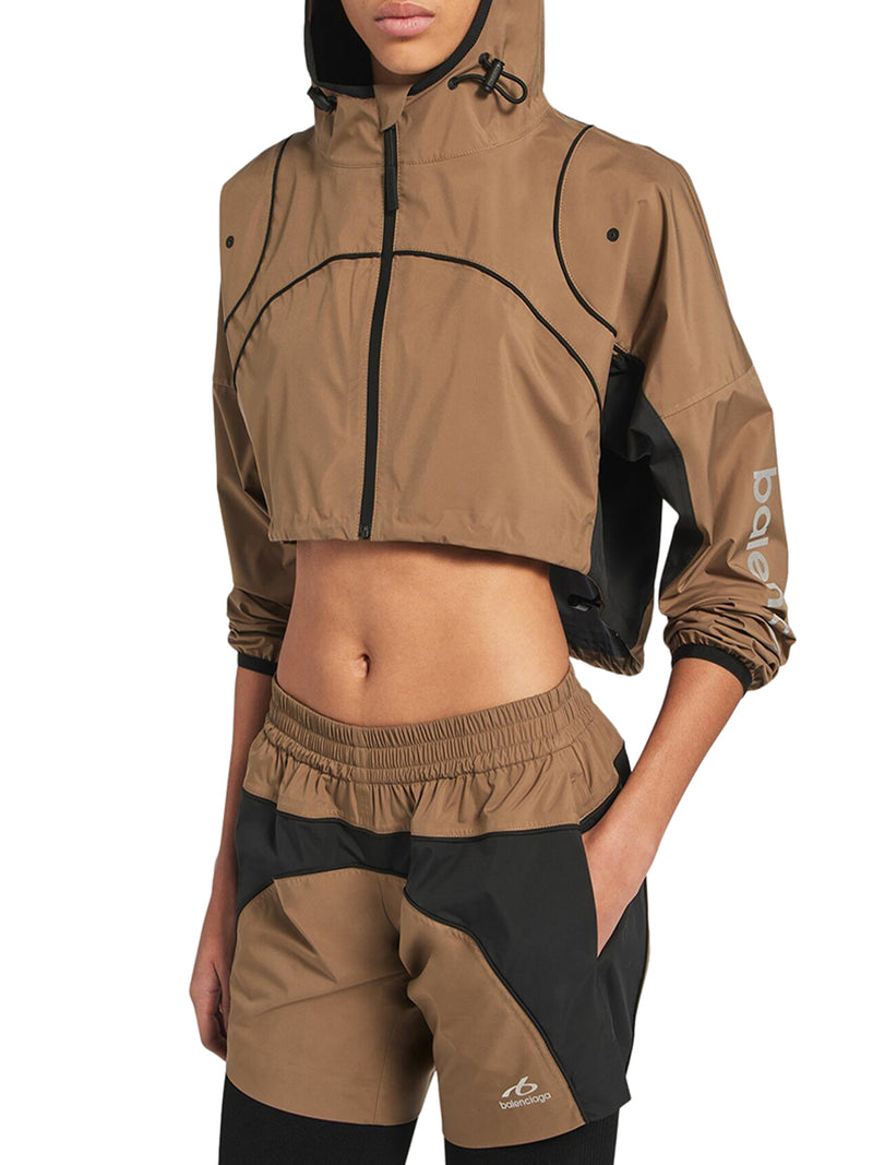 TECHWEAR CROPPED JACKET IN CAMEL