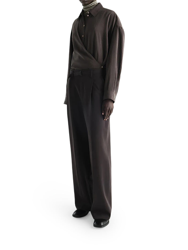STRAIGHT COLLAR TWISTED SHIRT