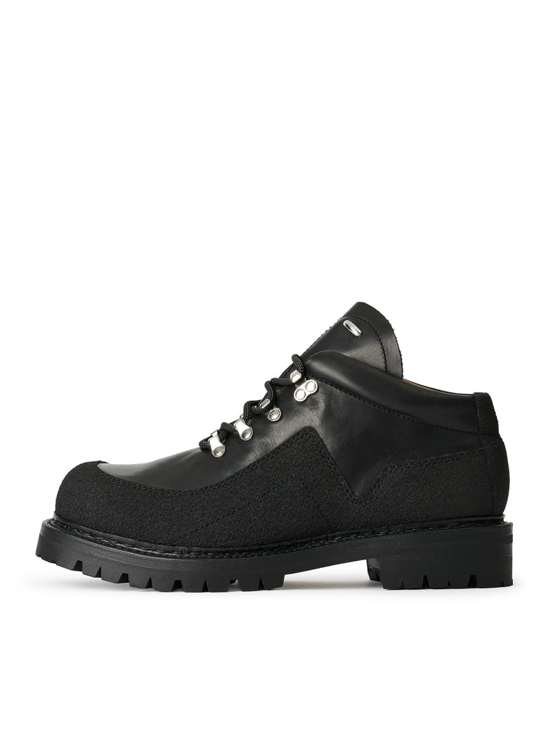 QUEST BOOT IN BLACK COWHIDE LEATHER