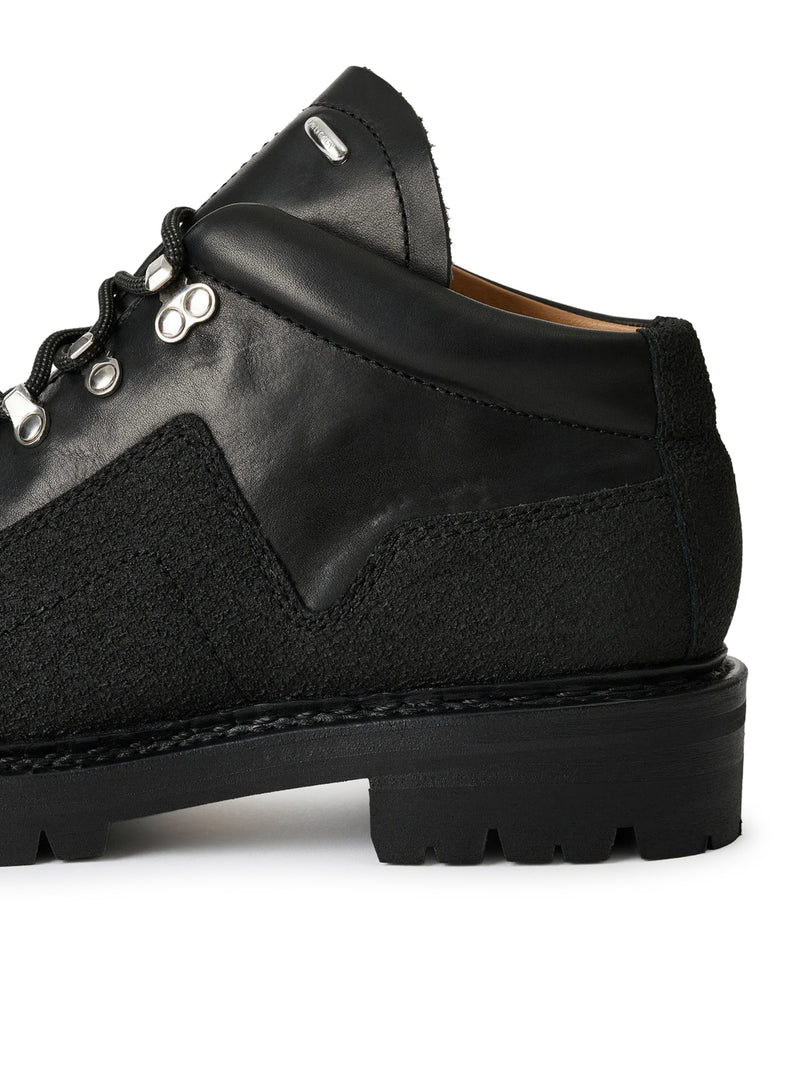 QUEST BOOT IN BLACK COWHIDE LEATHER