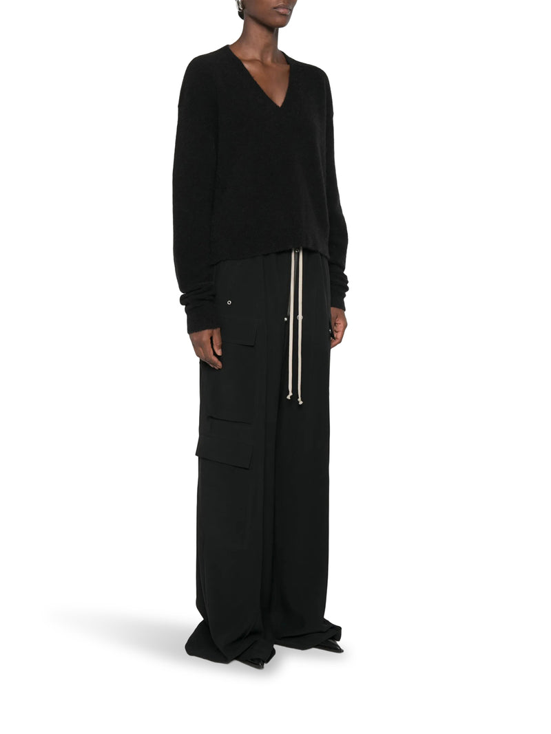V-NECK LONG-SLEEVE SWEATER