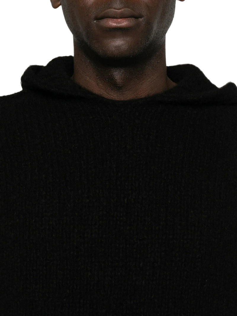 OVERSIZED HOODED SWEATER IN SOFT KNIT