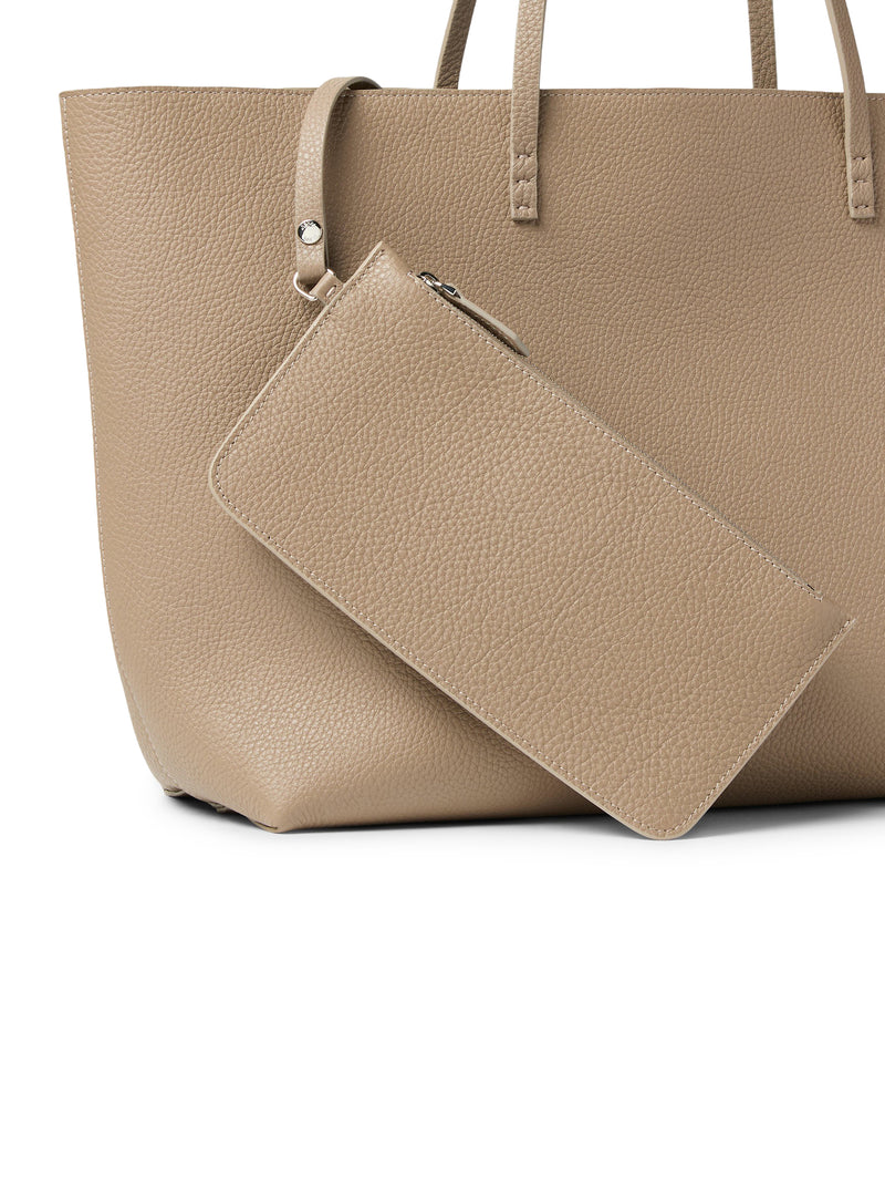 MEDIUM ROLL BAG IN ROMAN LEATHER