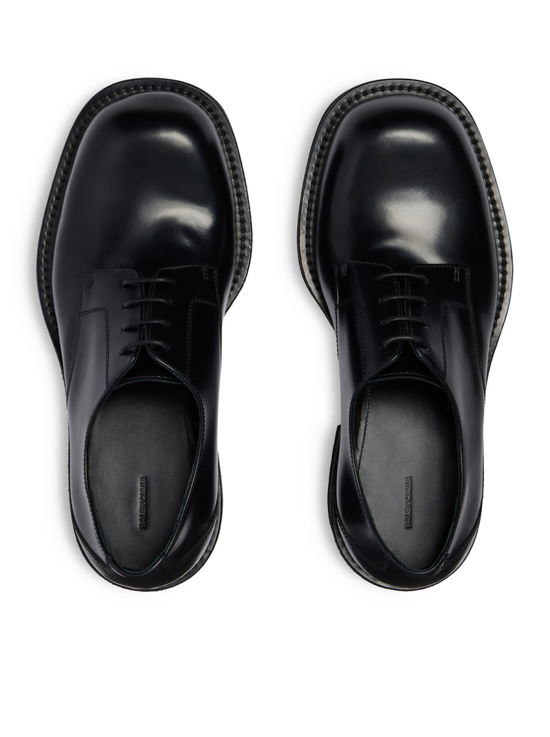 VENOM DERBY IN BLACK CALFSKIN