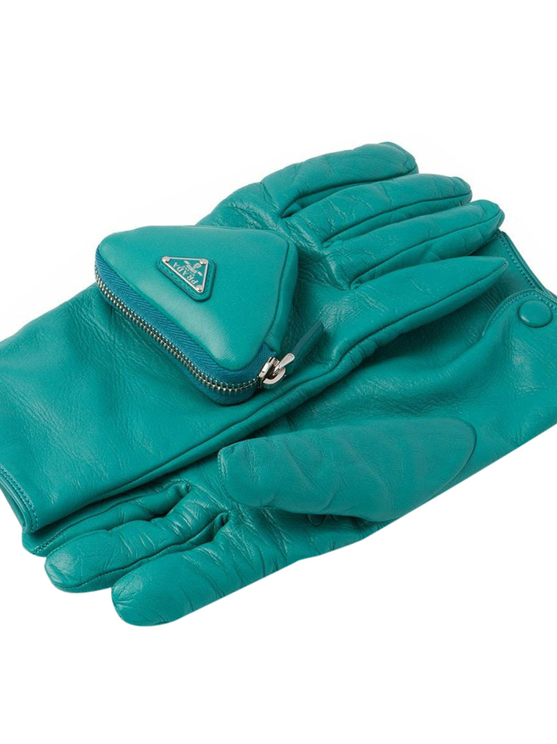 Gloves with zip