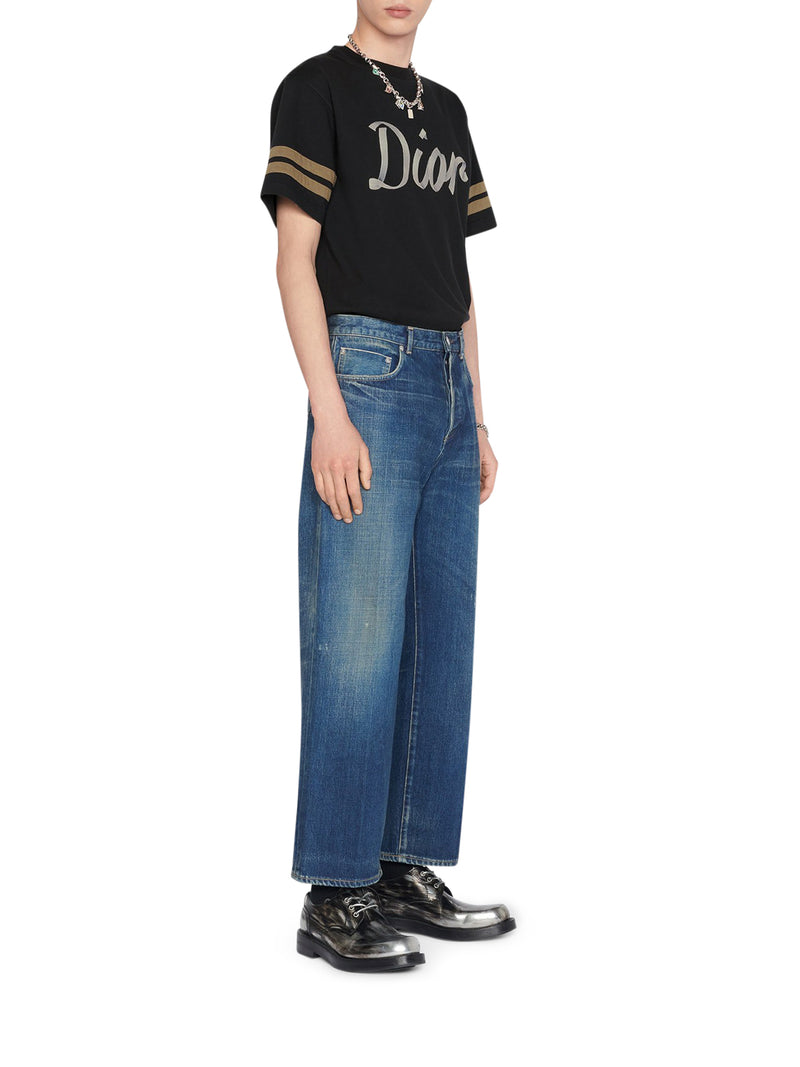 COMFORTABLE FIT T-SHIRT
