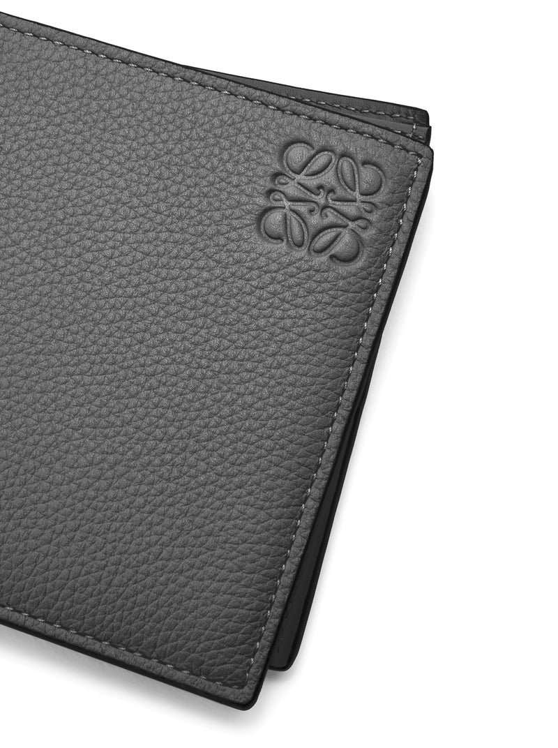 Bifold wallet in soft grained calfskin