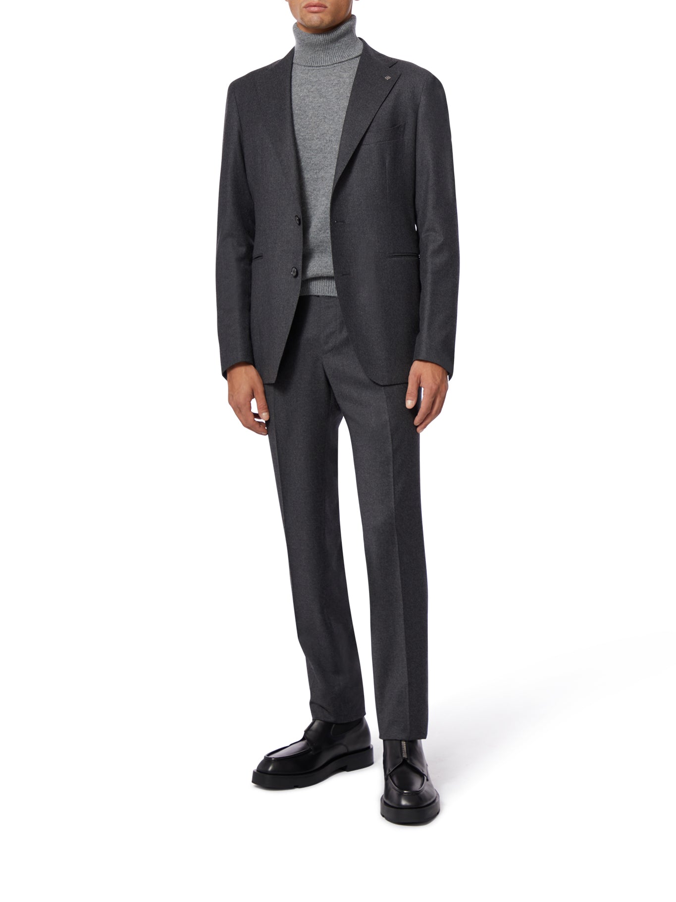 SINGLE-BREASTED WOOL SUIT