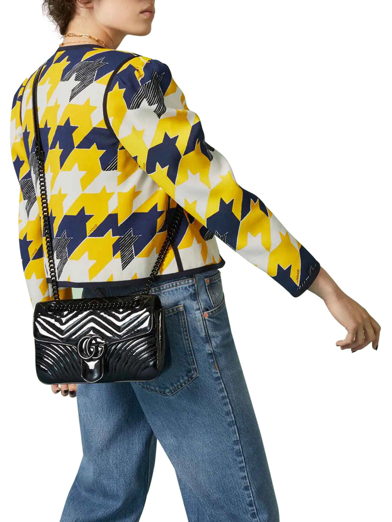 GG MARMONT PATENT SMALL SHOULDER BAG