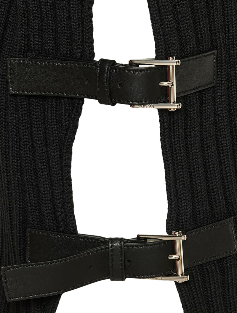 KNIT SWEATER BUCKLES