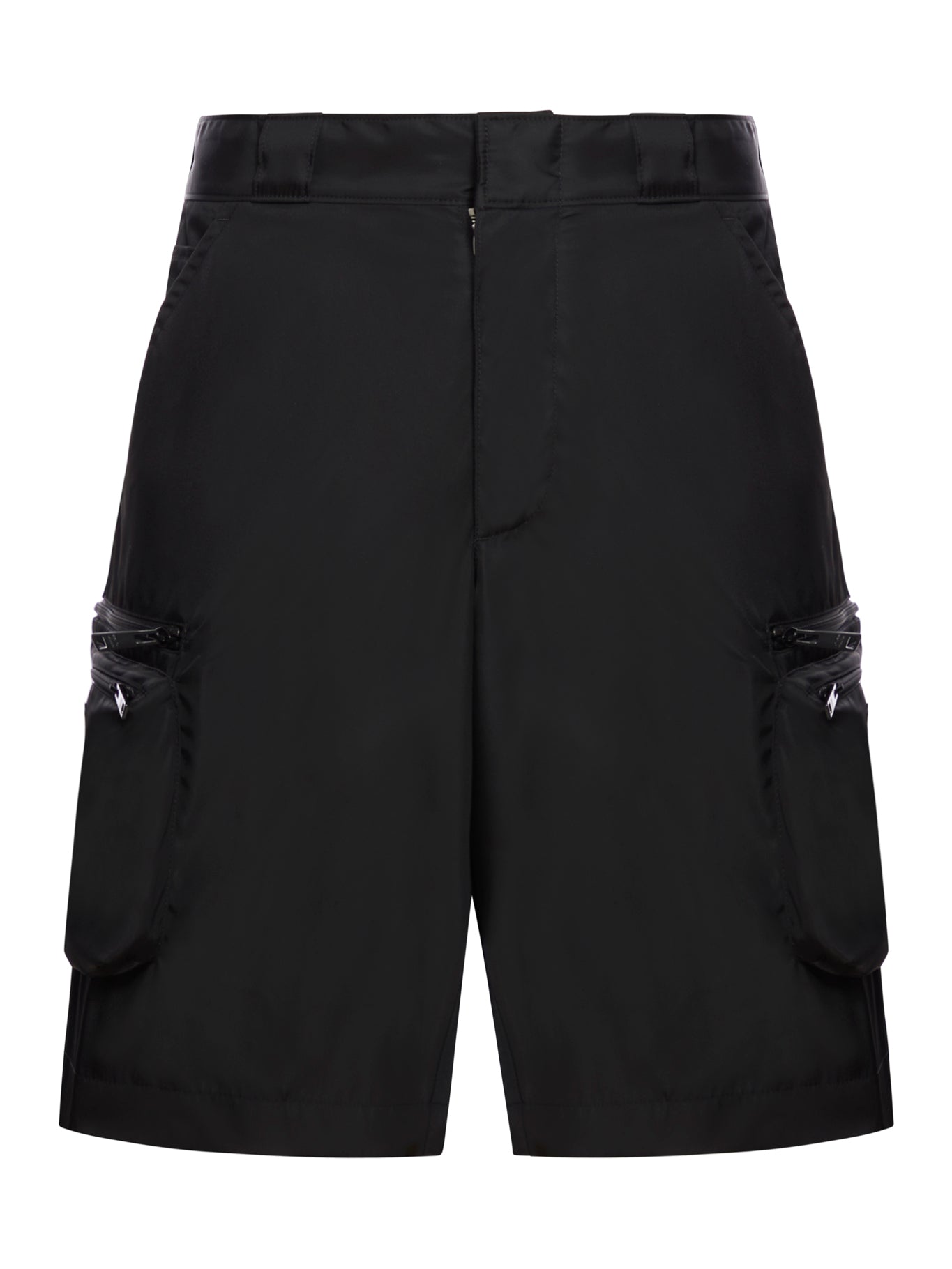 cargo shorts with triangle plate